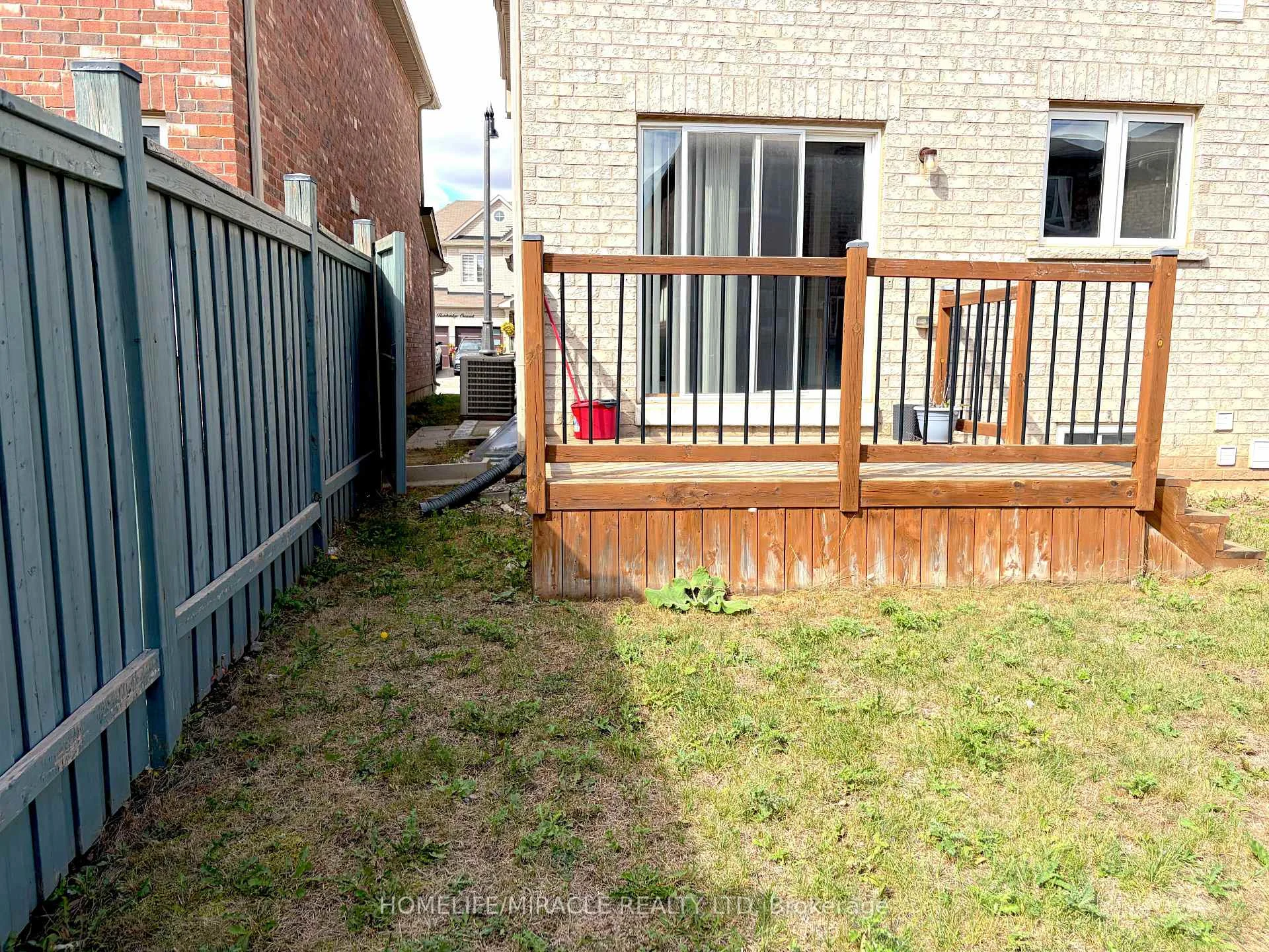 Photo 35 of 15 Banbridge Crescent, Brampton, Credit Valley — HOMEH