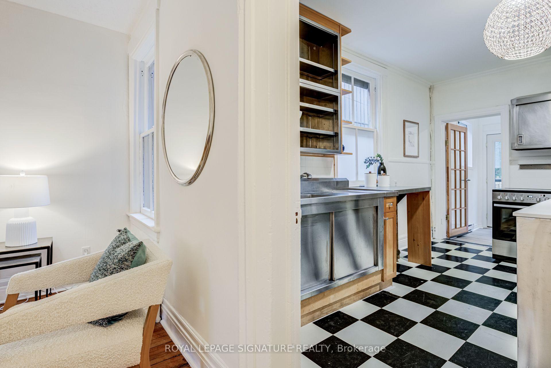 Photo 13 of 426 Delaware Avenue, Toronto, Dovercourt-Wallace Emerson-Junction — HOMEH
