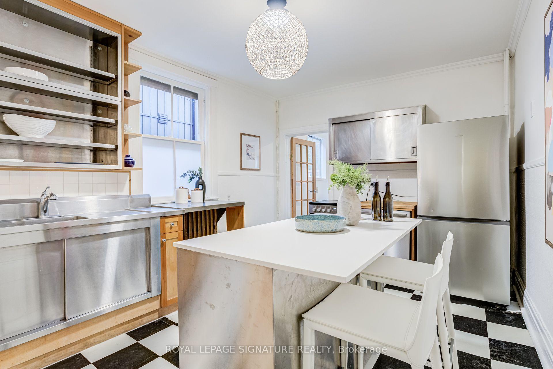 Photo 15 of 426 Delaware Avenue, Toronto, Dovercourt-Wallace Emerson-Junction — HOMEH