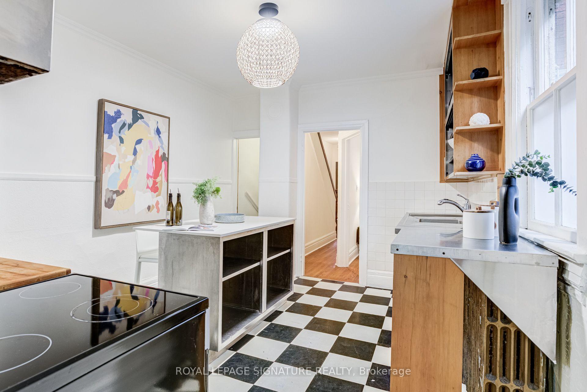 Photo 16 of 426 Delaware Avenue, Toronto, Dovercourt-Wallace Emerson-Junction — HOMEH