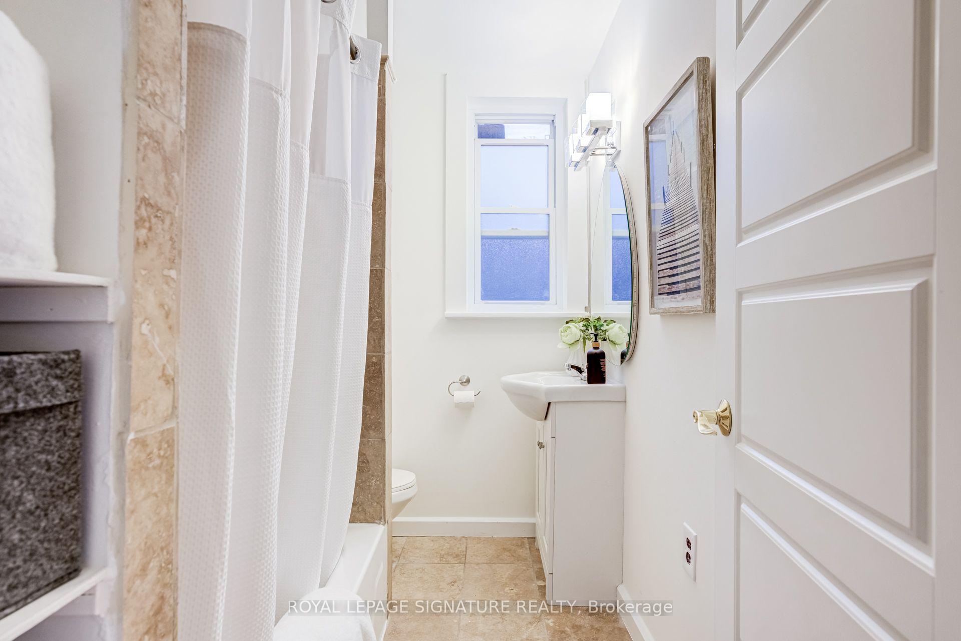 Photo 30 of 426 Delaware Avenue, Toronto, Dovercourt-Wallace Emerson-Junction — HOMEH