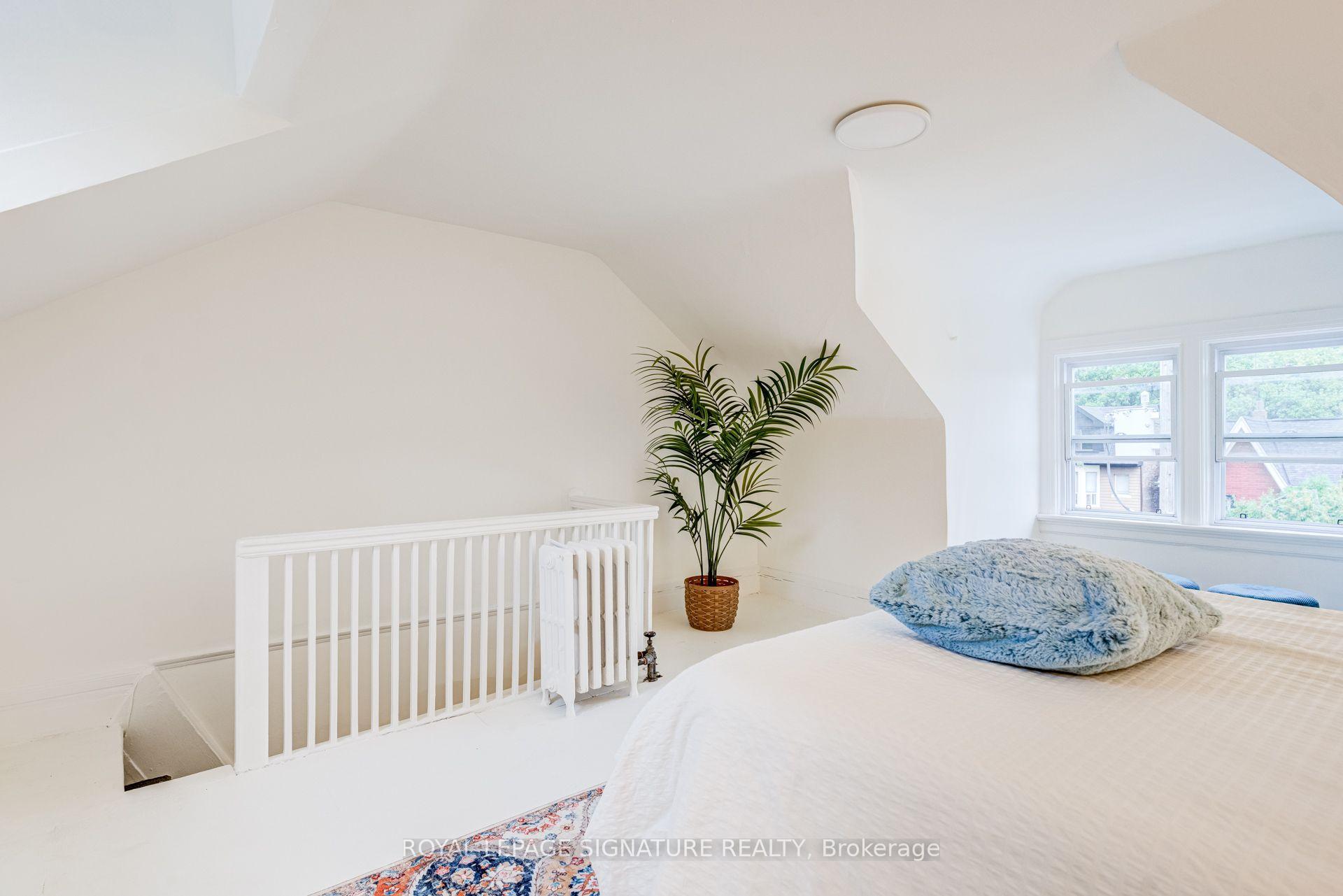 Photo 37 of 426 Delaware Avenue, Toronto, Dovercourt-Wallace Emerson-Junction — HOMEH