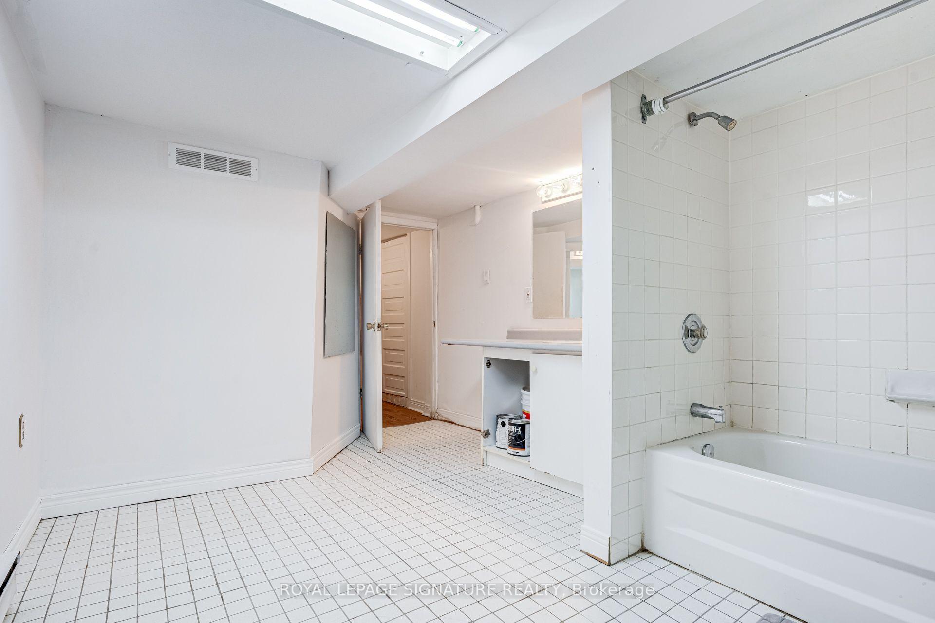 Photo 43 of 426 Delaware Avenue, Toronto, Dovercourt-Wallace Emerson-Junction — HOMEH