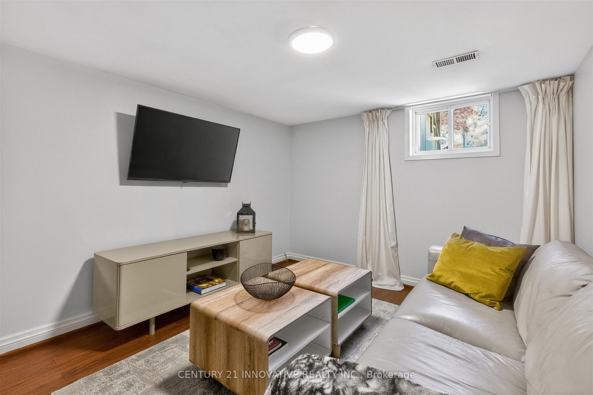 Photo 32 of 36 Martindale Road, Scarborough, Cliffcrest — HOMEH