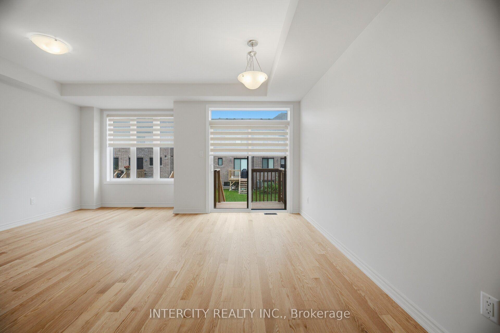Photo 18 of 1378 National Common, Burlington, Tyandaga — HOMEH