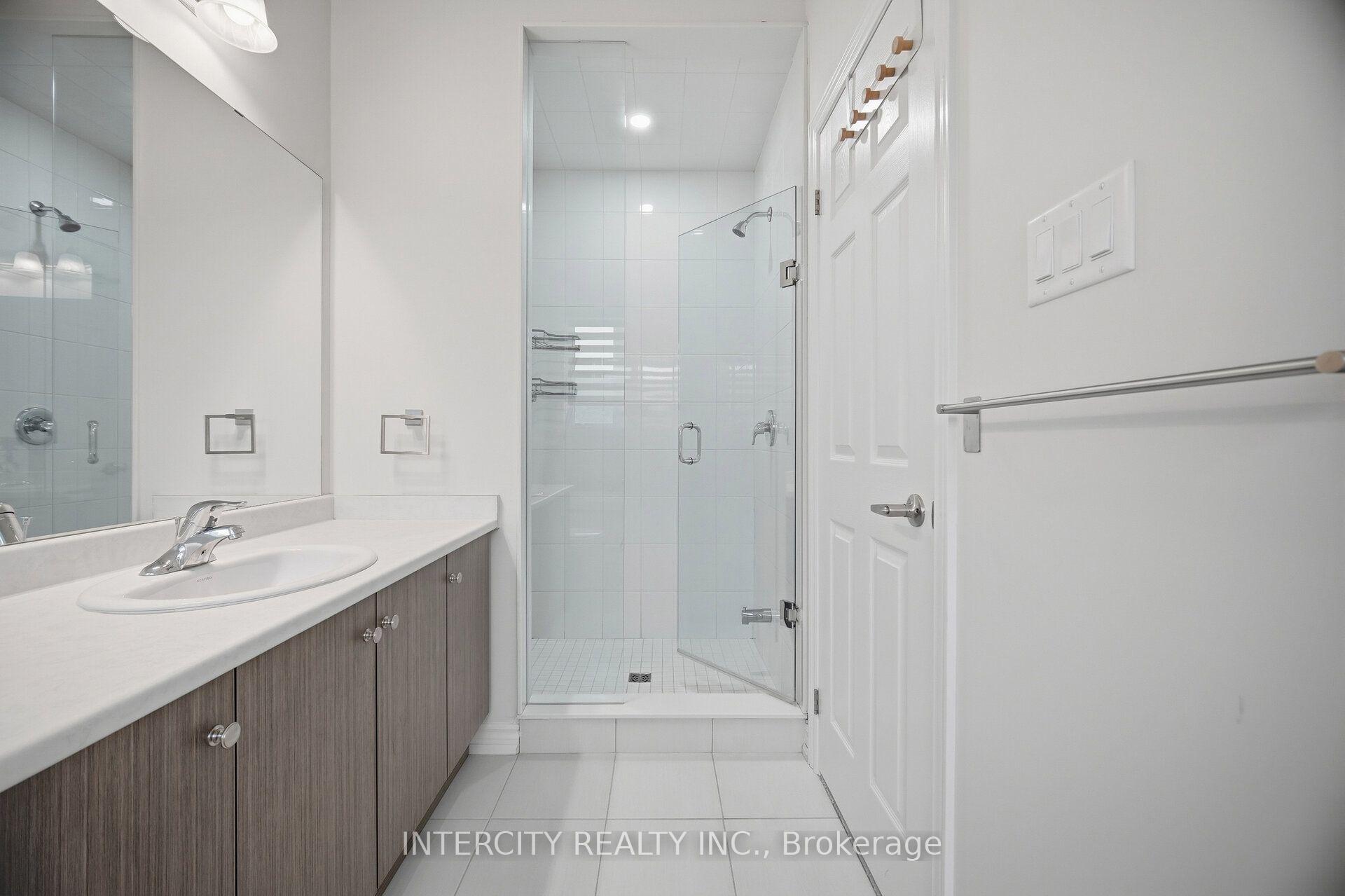 Photo 33 of 1378 National Common, Burlington, Tyandaga — HOMEH