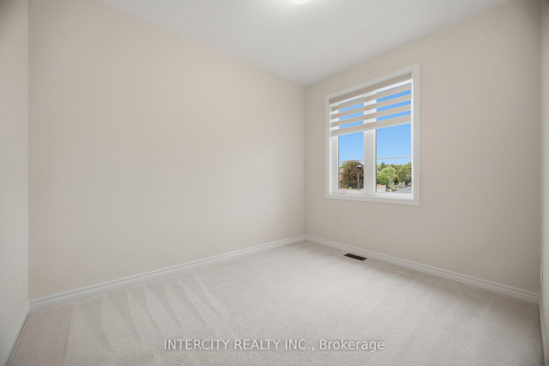 Photo 36 of 1378 National Common, Burlington, Tyandaga — HOMEH
