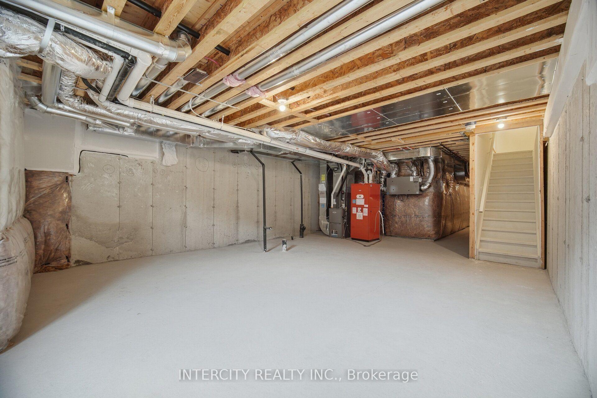 Photo 44 of 1378 National Common, Burlington, Tyandaga — HOMEH
