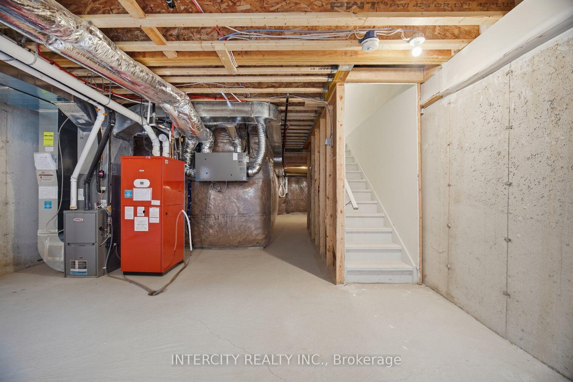 Photo 45 of 1378 National Common, Burlington, Tyandaga — HOMEH