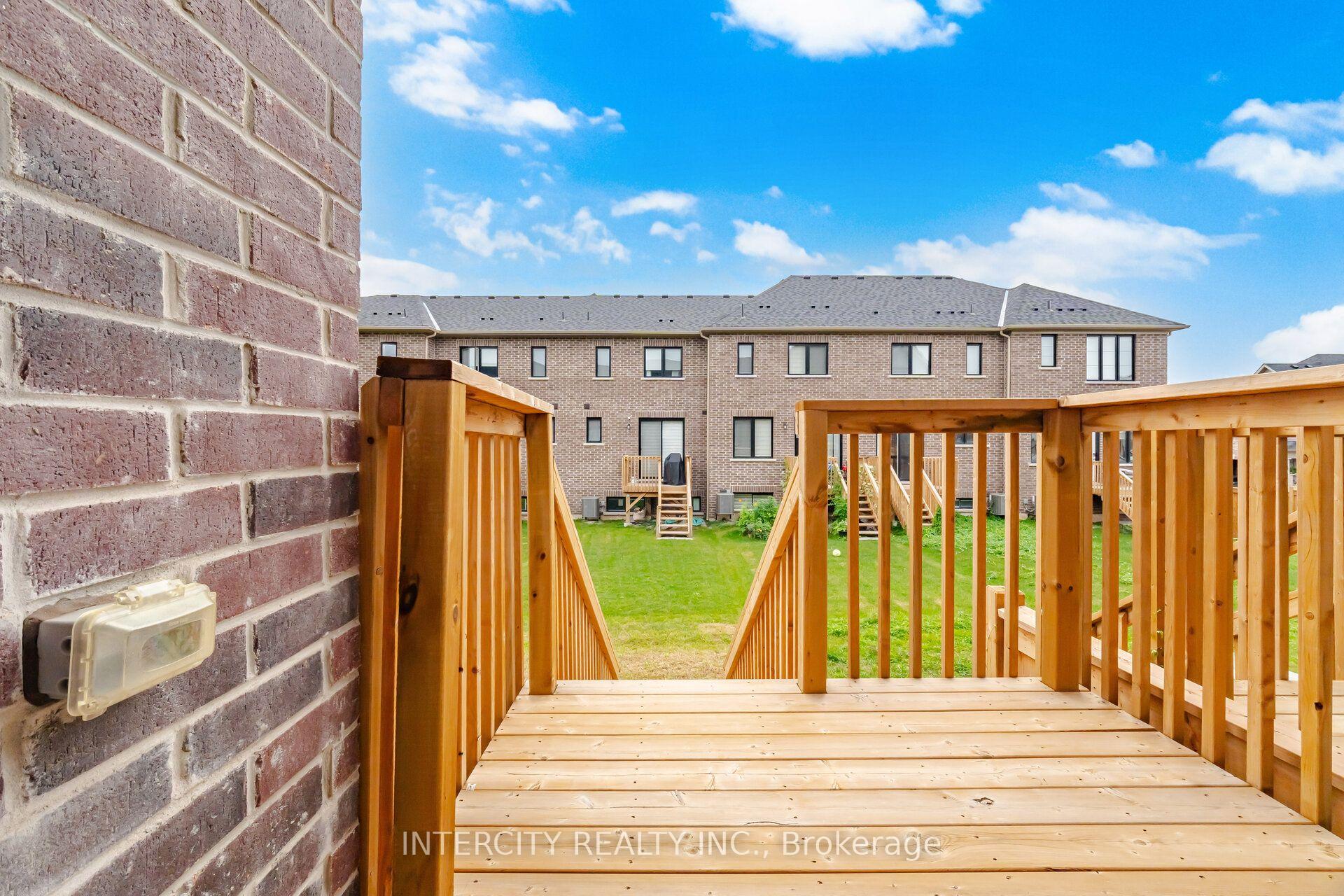 Photo 47 of 1378 National Common, Burlington, Tyandaga — HOMEH