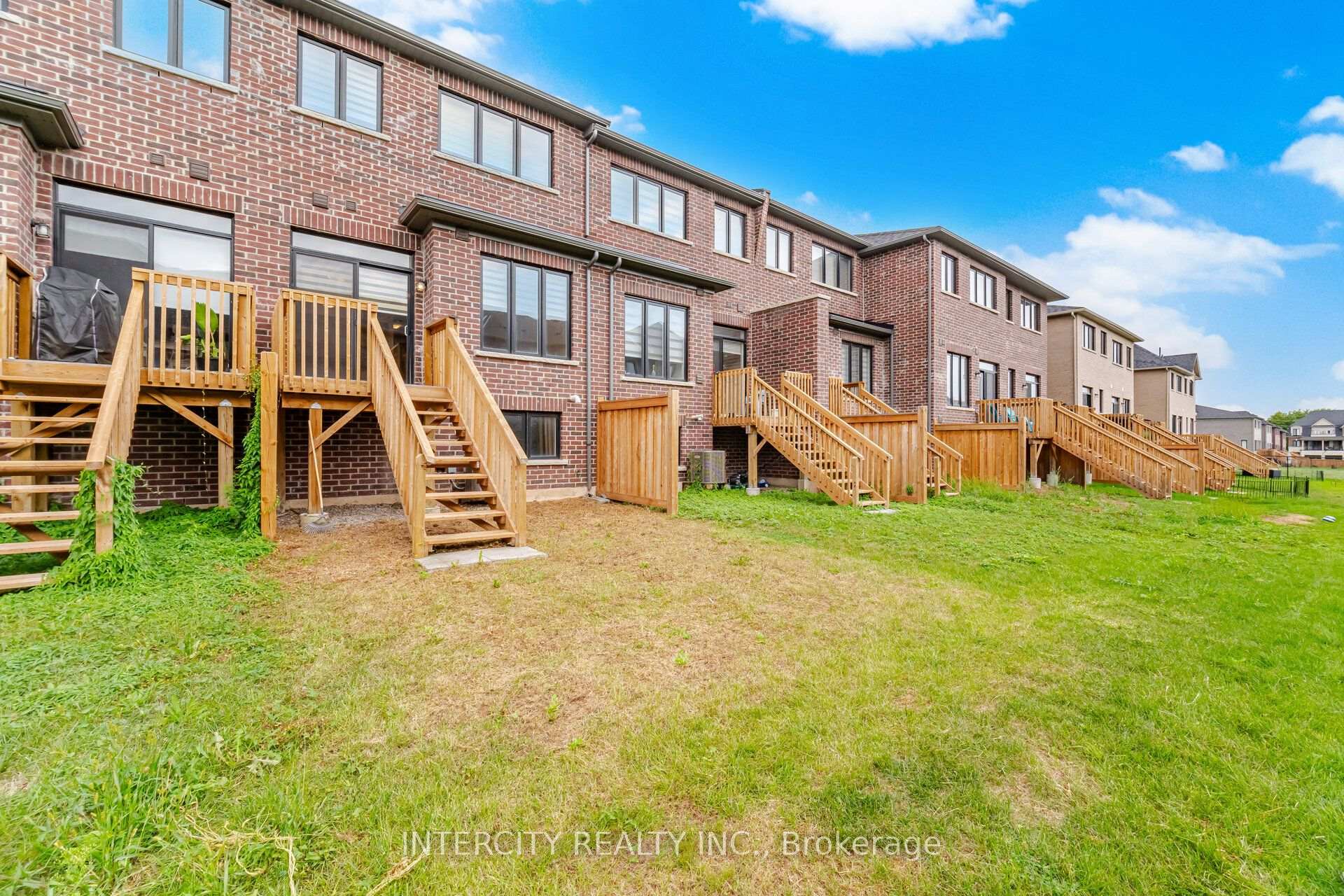 Photo 50 of 1378 National Common, Burlington, Tyandaga — HOMEH