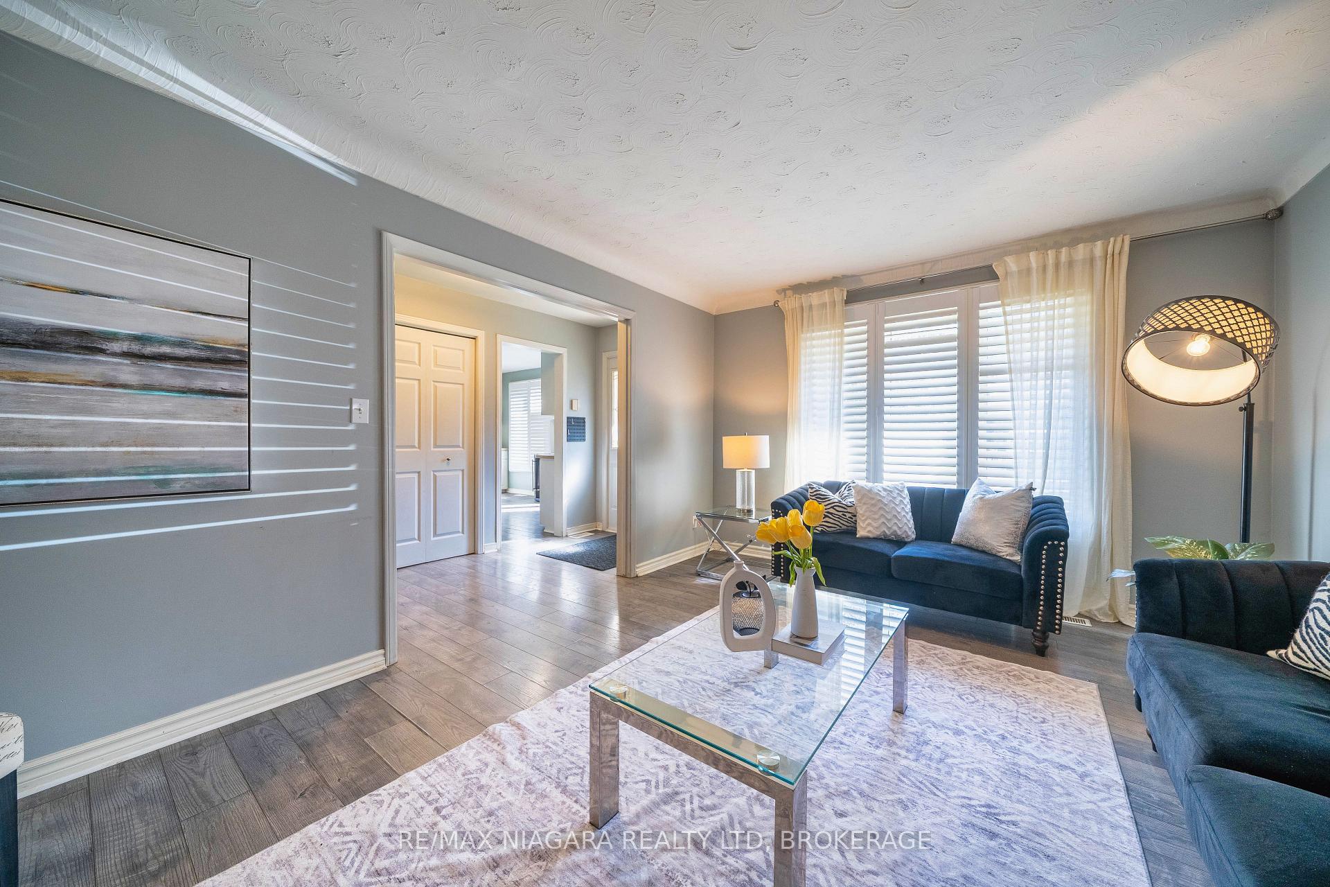 Photo 20 of 7107 Woodgate Street, Niagara Falls, Casey — HOMEH