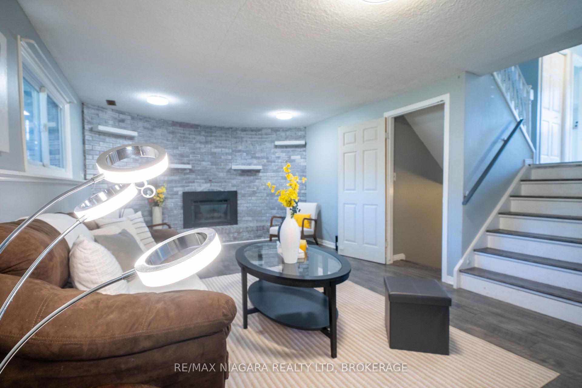 Photo 26 of 7107 Woodgate Street, Niagara Falls, Casey — HOMEH