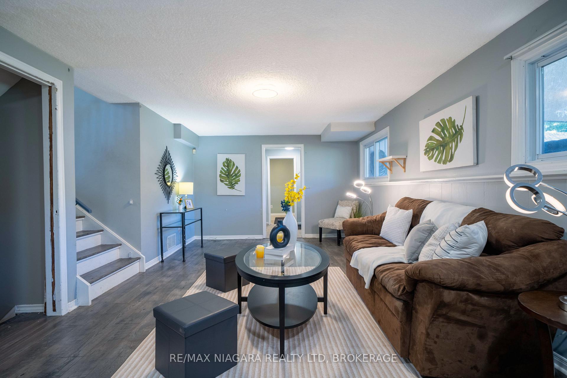 Photo 27 of 7107 Woodgate Street, Niagara Falls, Casey — HOMEH