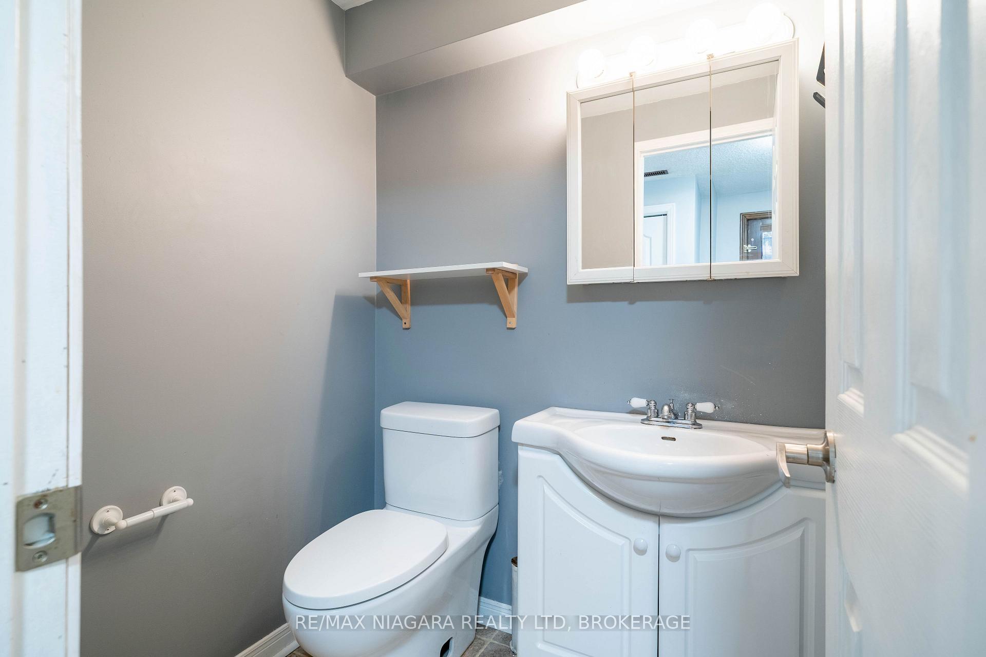 Photo 28 of 7107 Woodgate Street, Niagara Falls, Casey — HOMEH