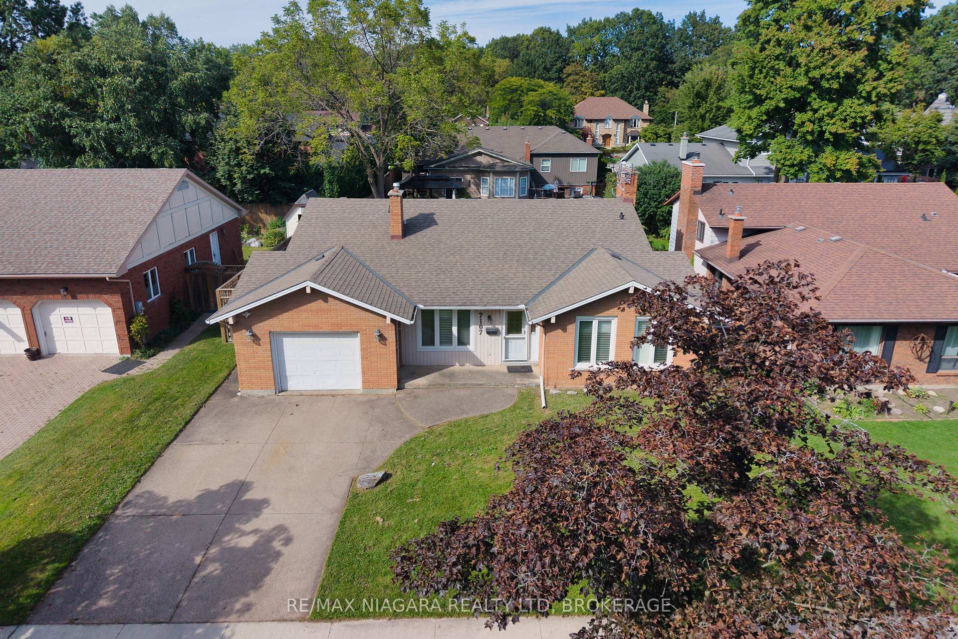 Photo 36 of 7107 Woodgate Street, Niagara Falls, Casey — HOMEH