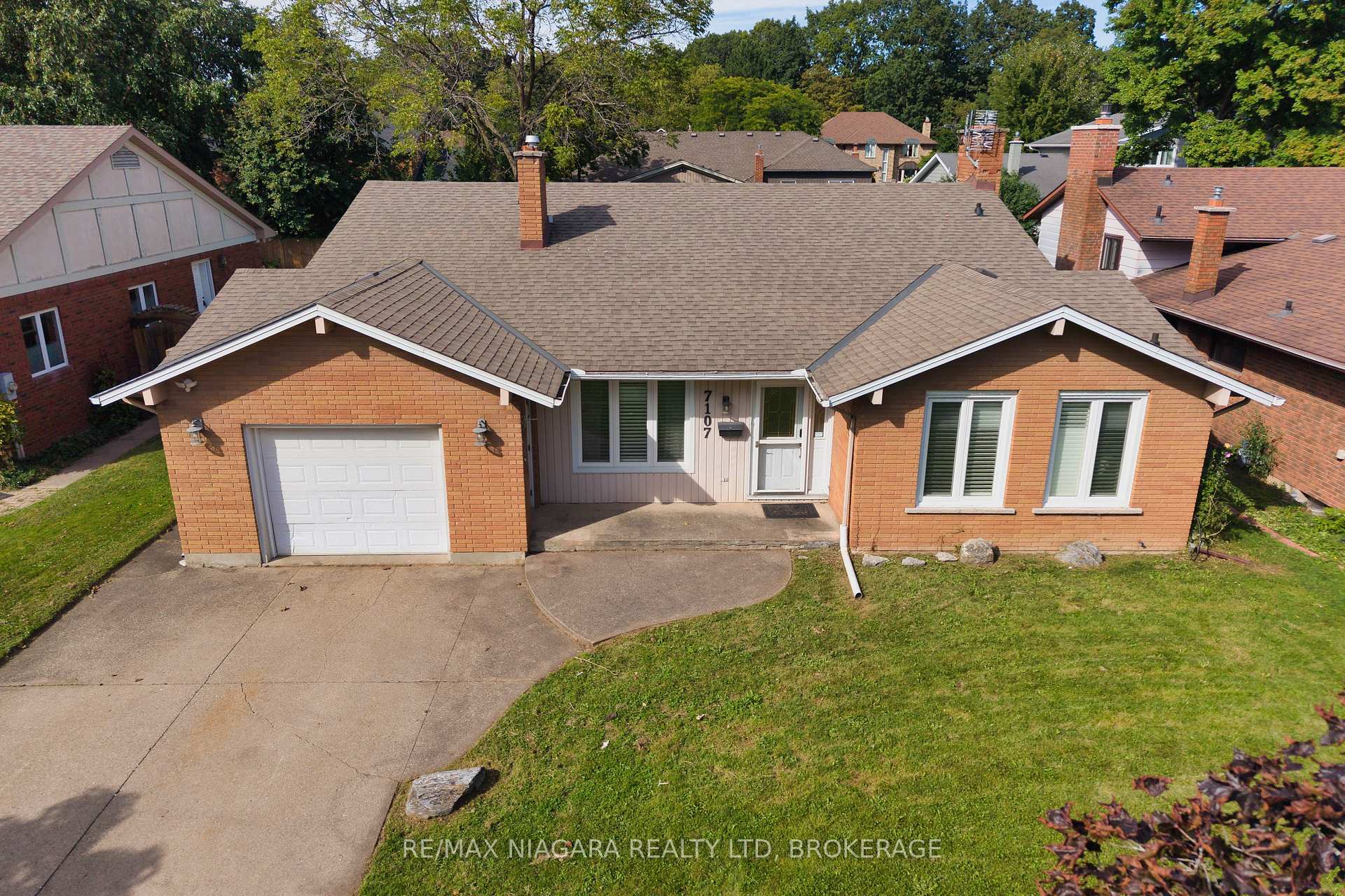 Photo 37 of 7107 Woodgate Street, Niagara Falls, Casey — HOMEH