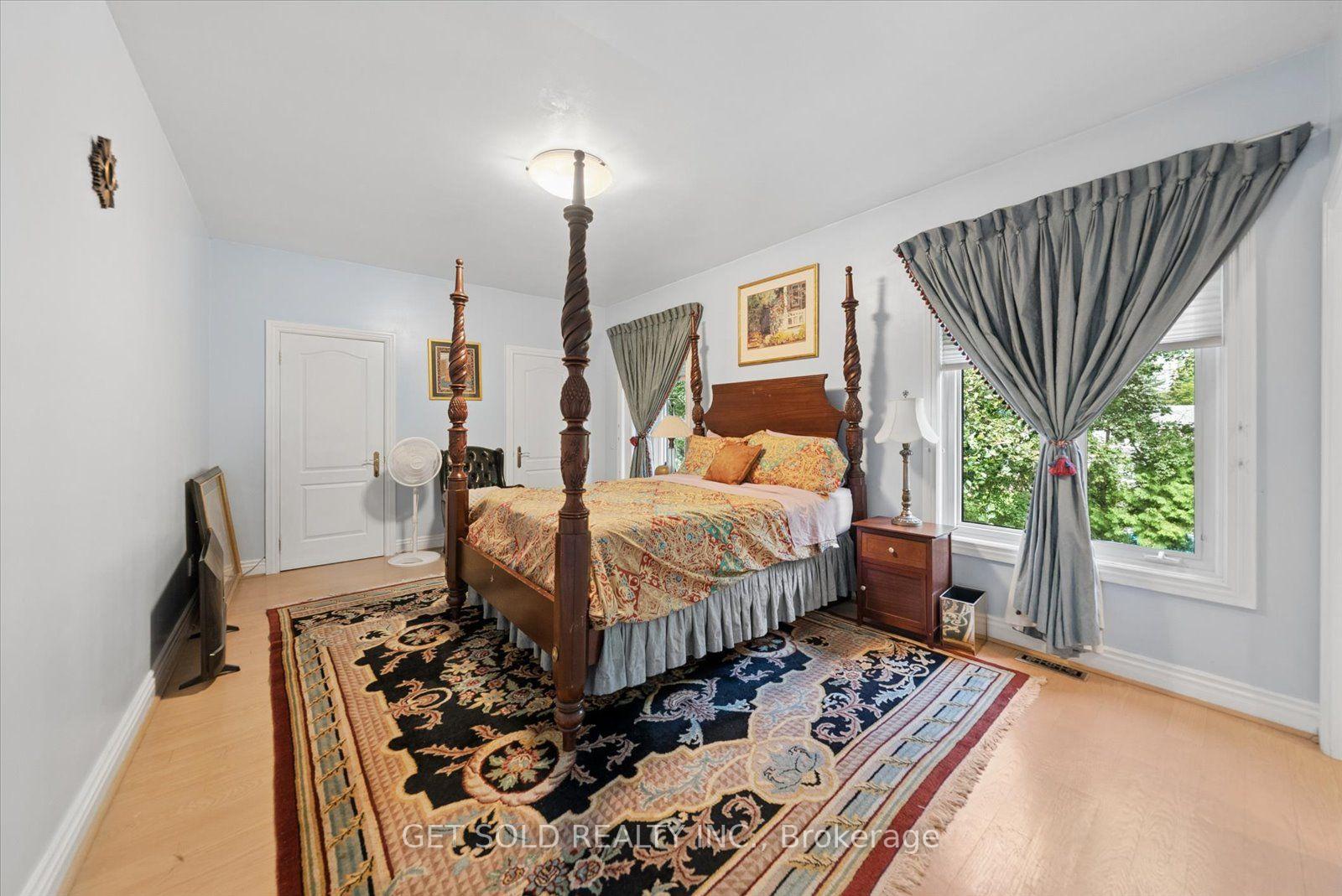 Photo 27 of 46 Wimpole Drive, North York, St. Andrew-Windfields — HOMEH