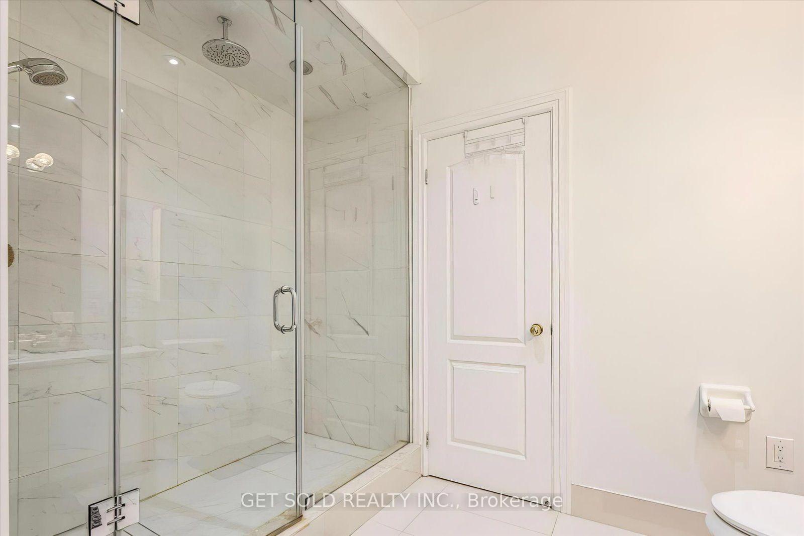Photo 39 of 46 Wimpole Drive, North York, St. Andrew-Windfields — HOMEH