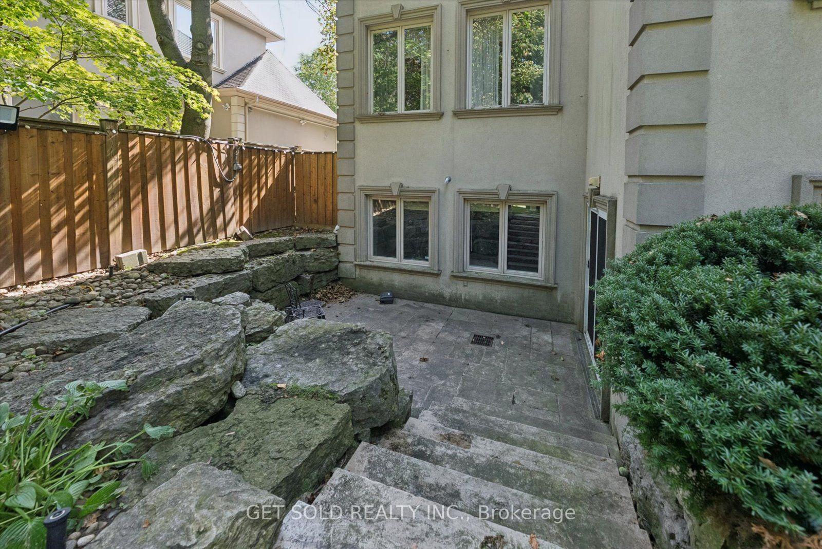 Photo 46 of 46 Wimpole Drive, North York, St. Andrew-Windfields — HOMEH