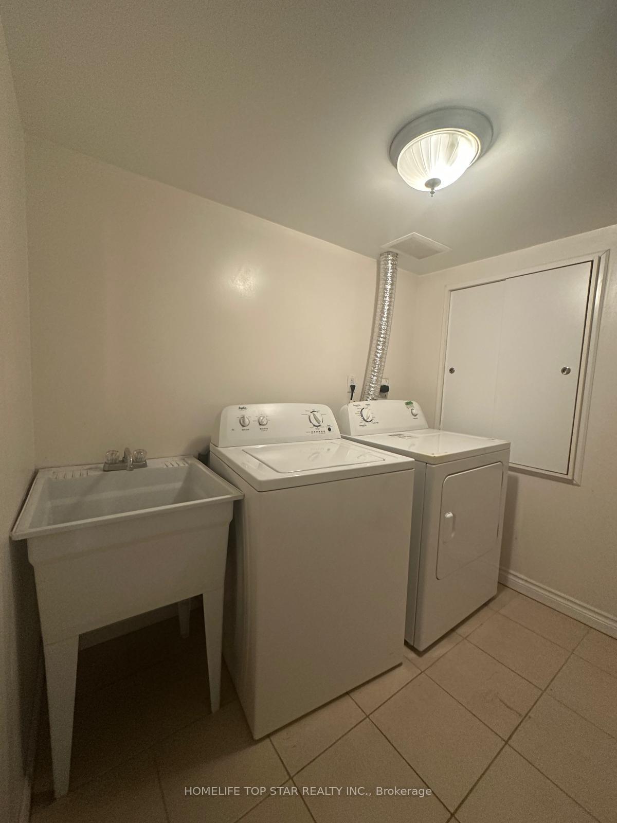 Photo 8 of 48 Dairy Drive, Scarborough, Clairlea-Birchmount — HOMEH