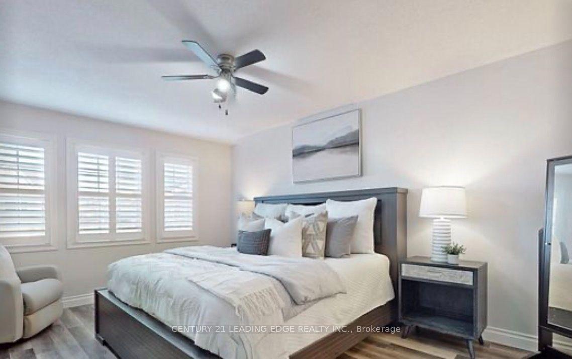 Photo 10 of 123 Kirkland Place, Whitby, Williamsburg — HOMEH