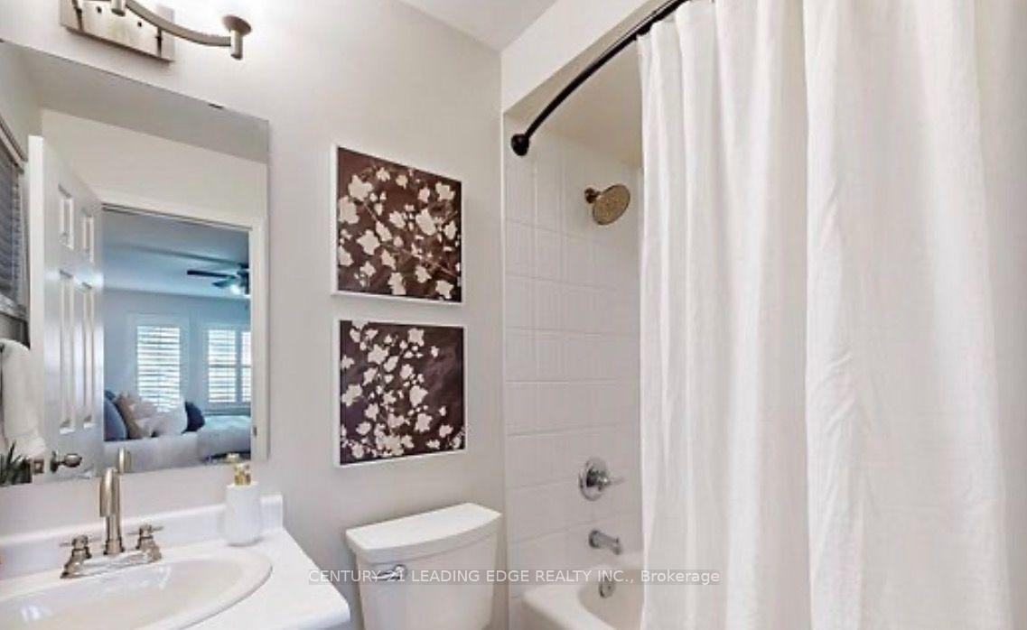 Photo 14 of 123 Kirkland Place, Whitby, Williamsburg — HOMEH