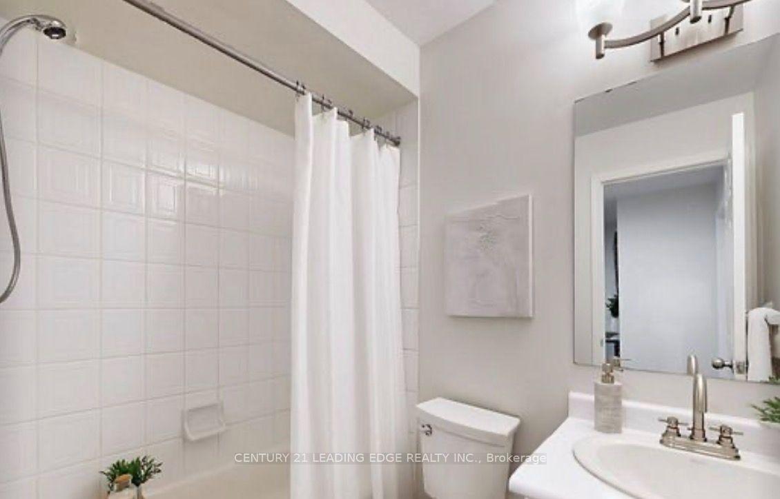 Photo 16 of 123 Kirkland Place, Whitby, Williamsburg — HOMEH