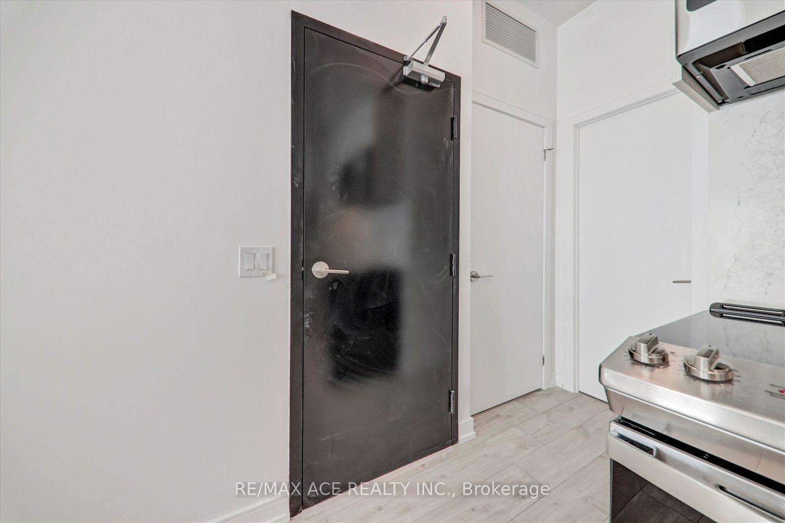 Photo 5 of Unit 11, 168 Clonmore Drive, Scarborough, Birchcliffe-Cliffside — HOMEH