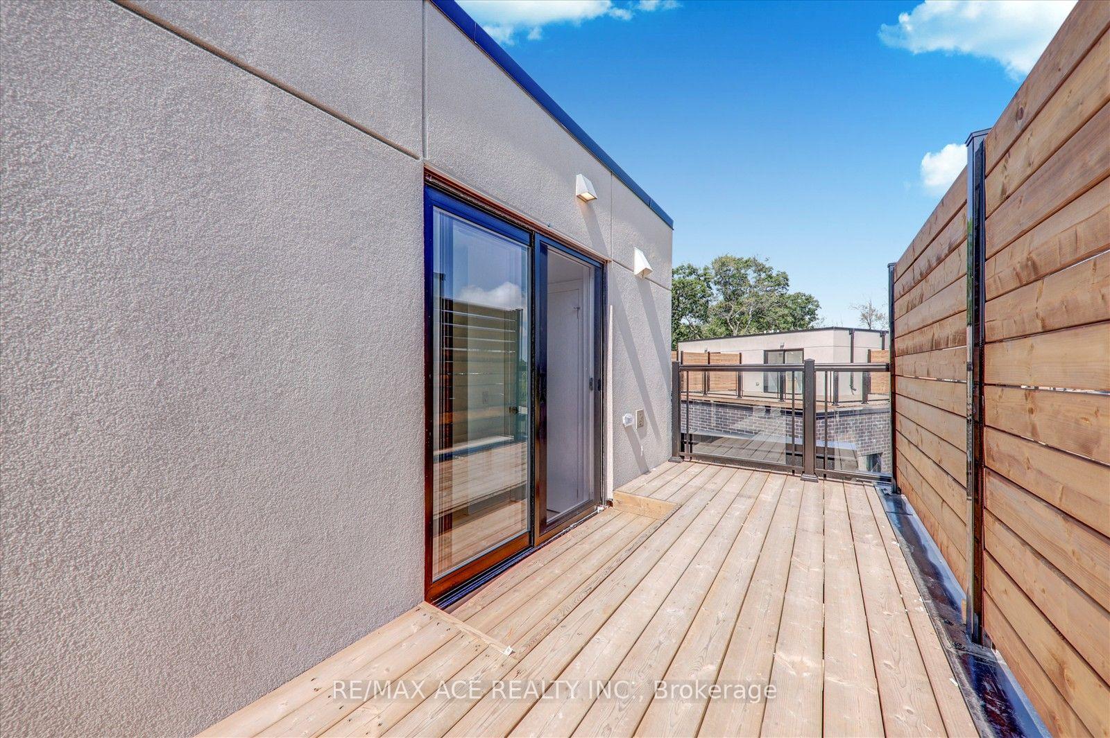 Photo 33 of Unit 11, 168 Clonmore Drive, Scarborough, Birchcliffe-Cliffside — HOMEH