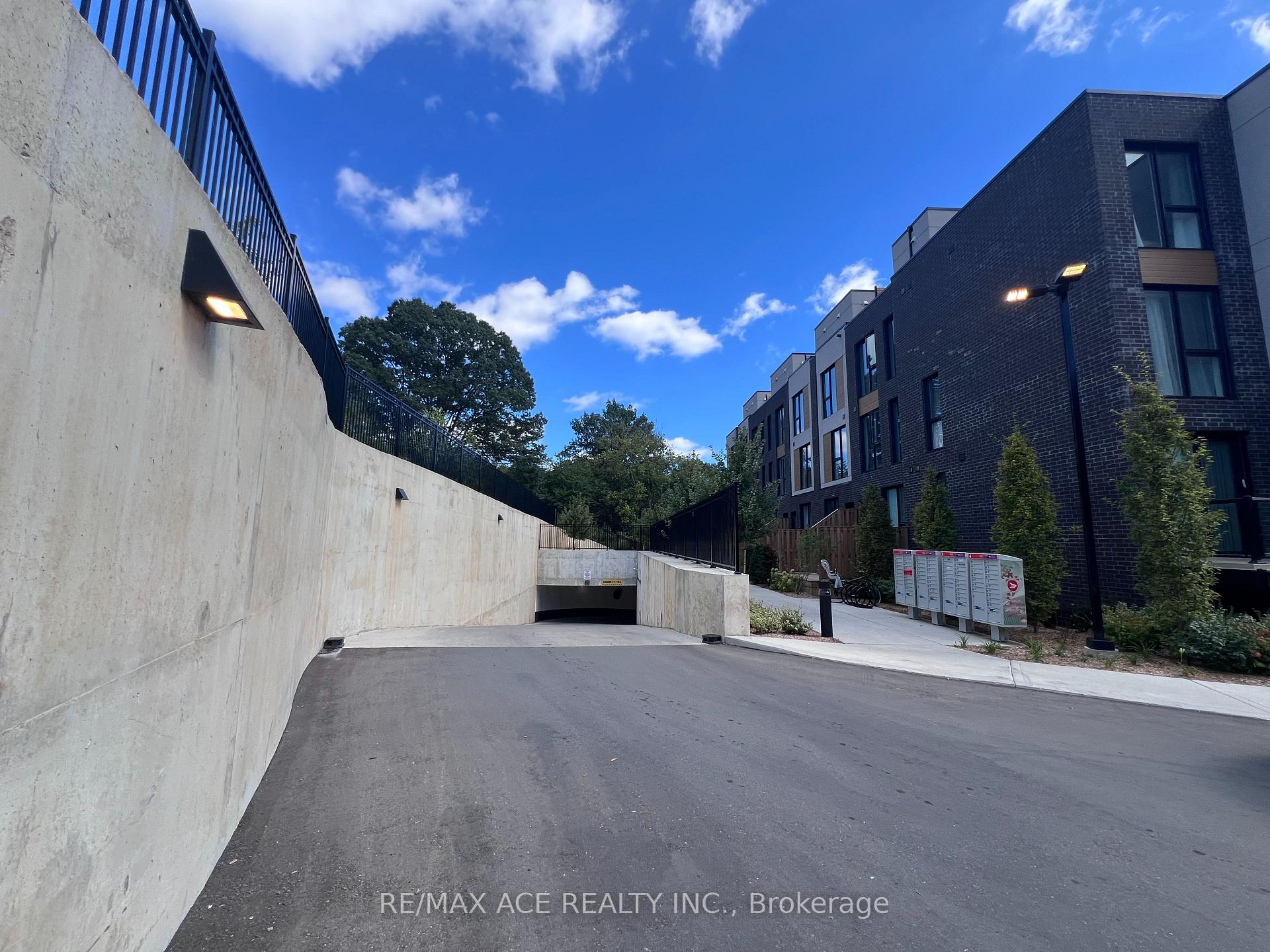 Photo 34 of Unit 11, 168 Clonmore Drive, Scarborough, Birchcliffe-Cliffside — HOMEH