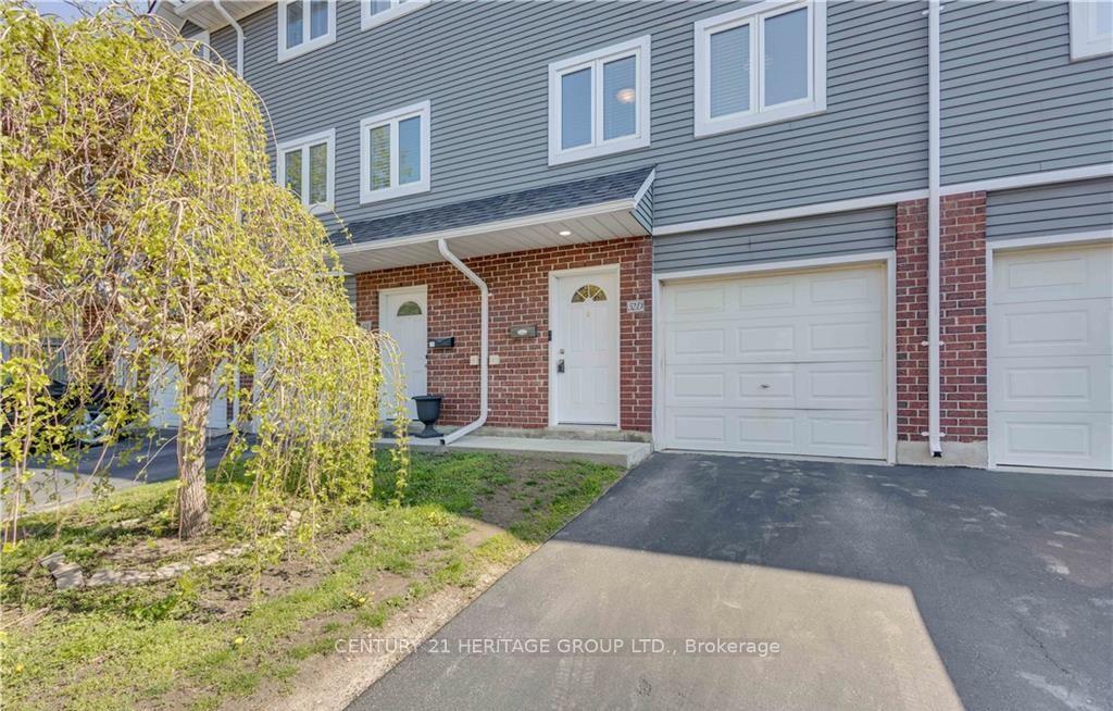 Photo 4 of Unit D, 52 Harris Avenue, Brantford, Braneida Industrial Park — HOMEH