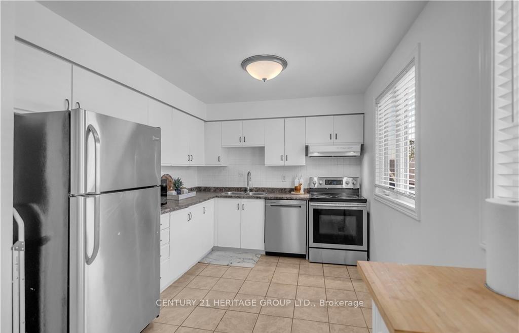 Photo 16 of Unit D, 52 Harris Avenue, Brantford, Braneida Industrial Park — HOMEH