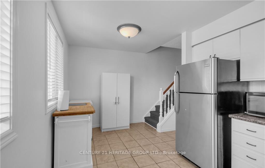 Photo 17 of Unit D, 52 Harris Avenue, Brantford, Braneida Industrial Park — HOMEH