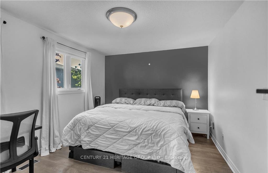 Photo 20 of Unit D, 52 Harris Avenue, Brantford, Braneida Industrial Park — HOMEH