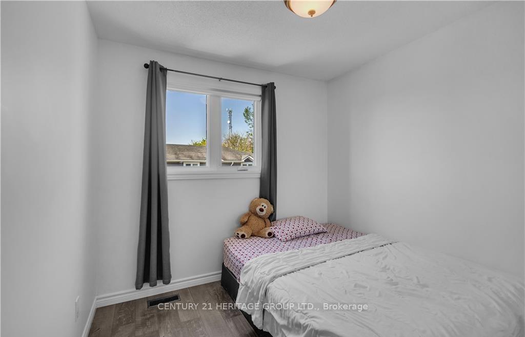 Photo 23 of Unit D, 52 Harris Avenue, Brantford, Braneida Industrial Park — HOMEH
