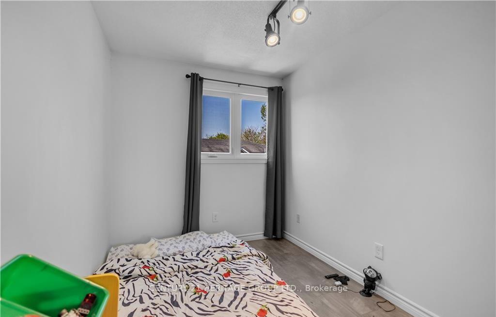 Photo 26 of Unit D, 52 Harris Avenue, Brantford, Braneida Industrial Park — HOMEH