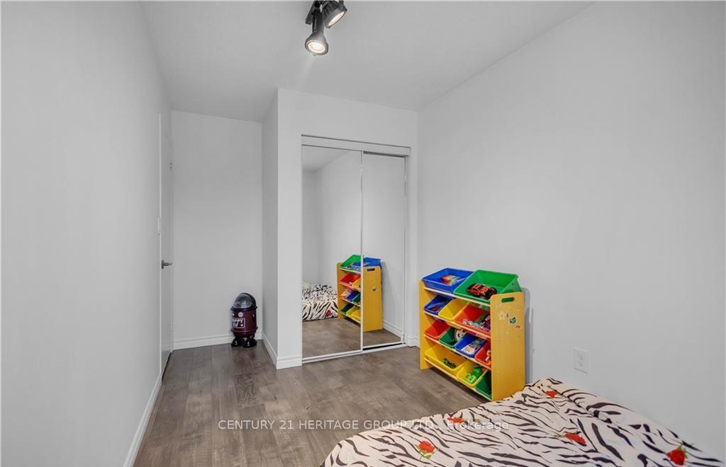 Photo 27 of Unit D, 52 Harris Avenue, Brantford, Braneida Industrial Park — HOMEH