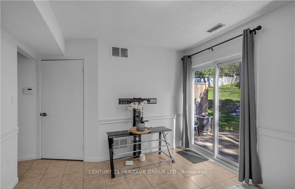 Photo 30 of Unit D, 52 Harris Avenue, Brantford, Braneida Industrial Park — HOMEH
