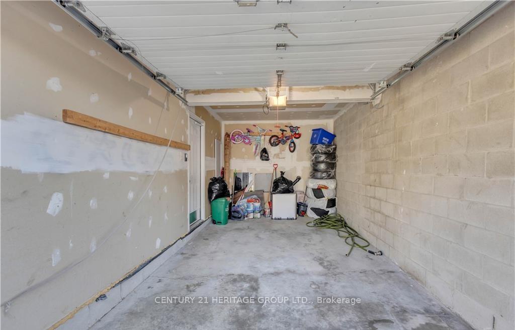 Photo 33 of Unit D, 52 Harris Avenue, Brantford, Braneida Industrial Park — HOMEH