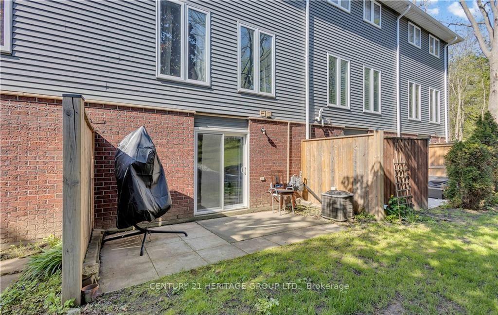 Photo 36 of Unit D, 52 Harris Avenue, Brantford, Braneida Industrial Park — HOMEH