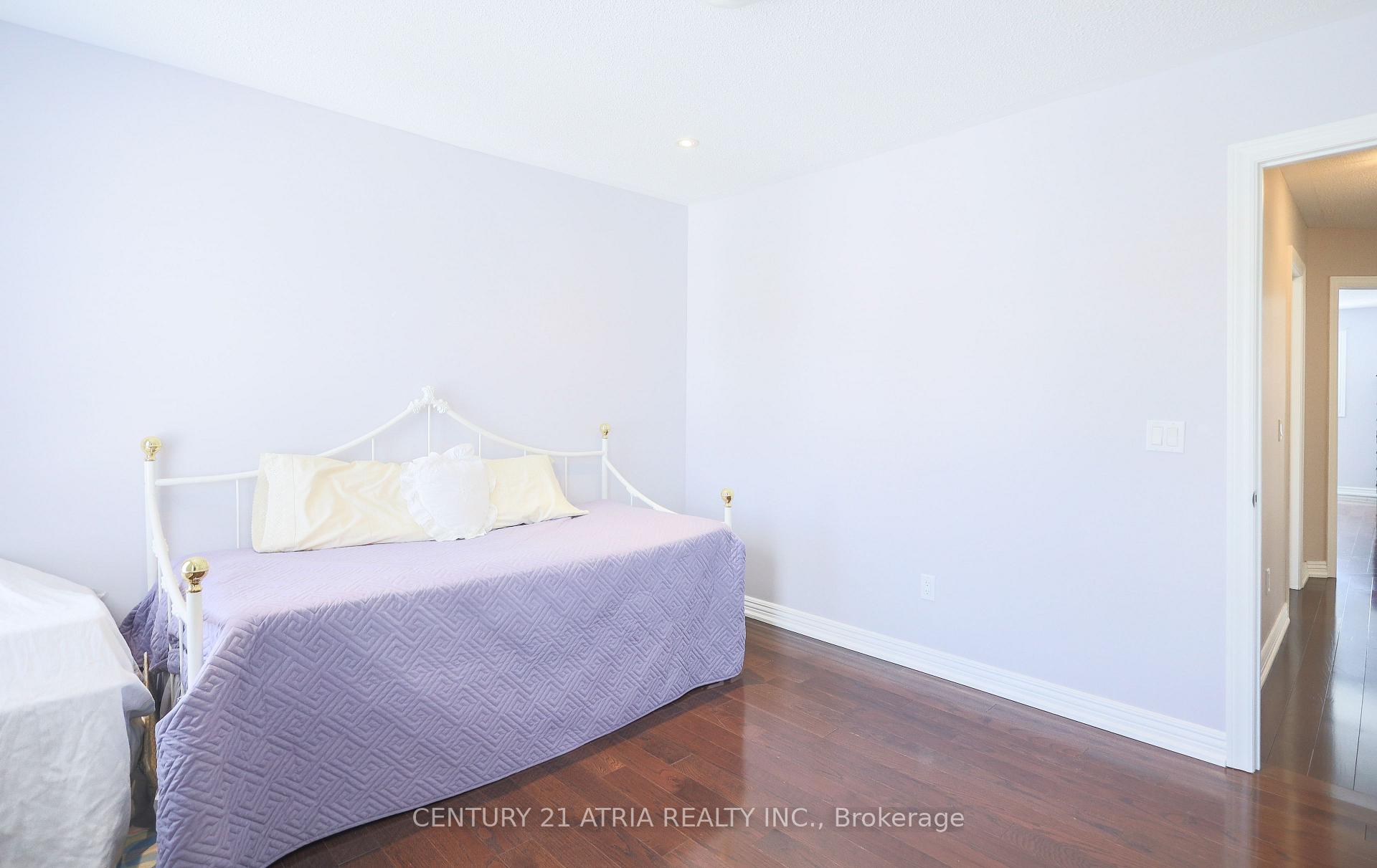 Photo 66 of 24 William Grant Road, Markham, Greensborough — HOMEH