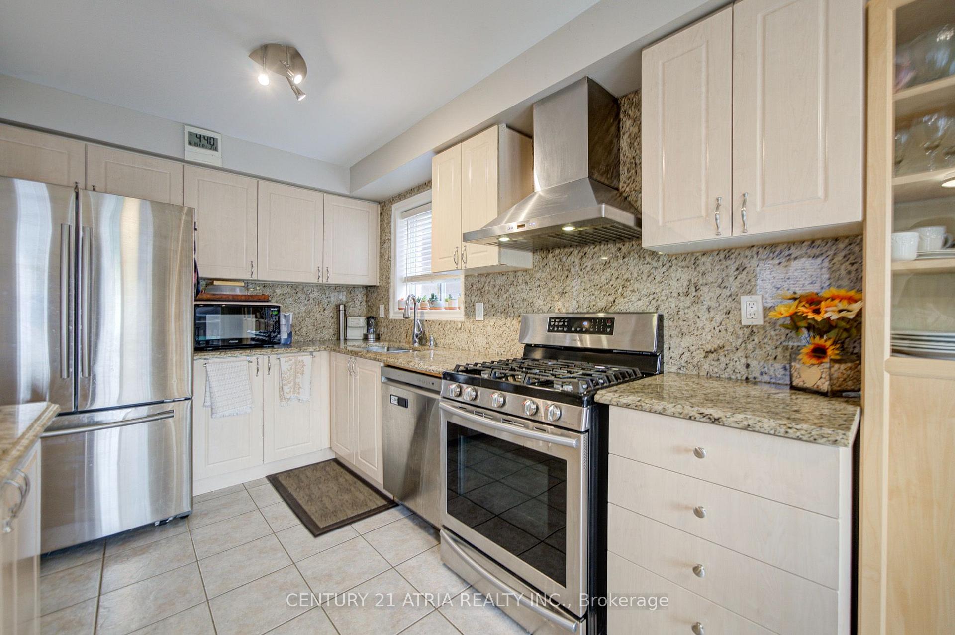 Photo 10 of 24 William Grant Road, Markham, Greensborough — HOMEH
