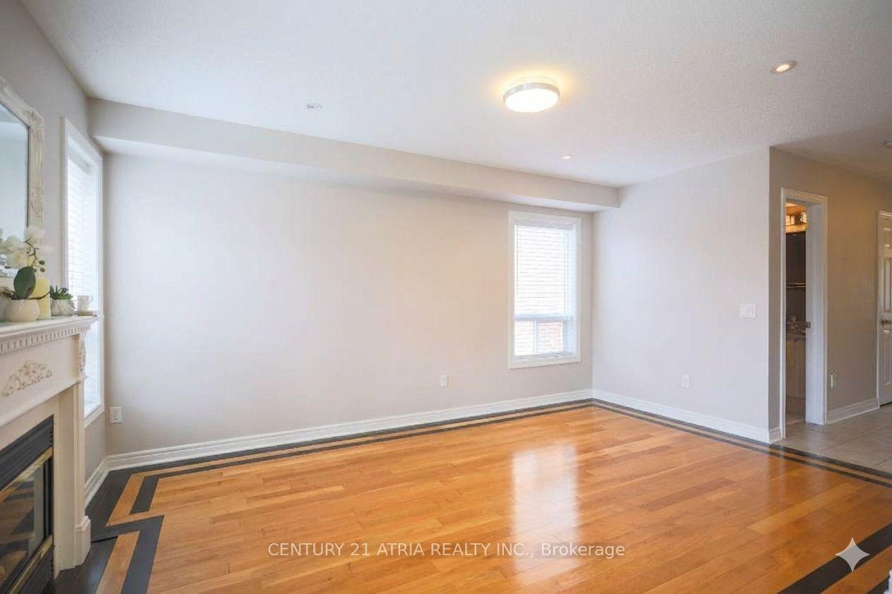 Photo 16 of 24 William Grant Road, Markham, Greensborough — HOMEH