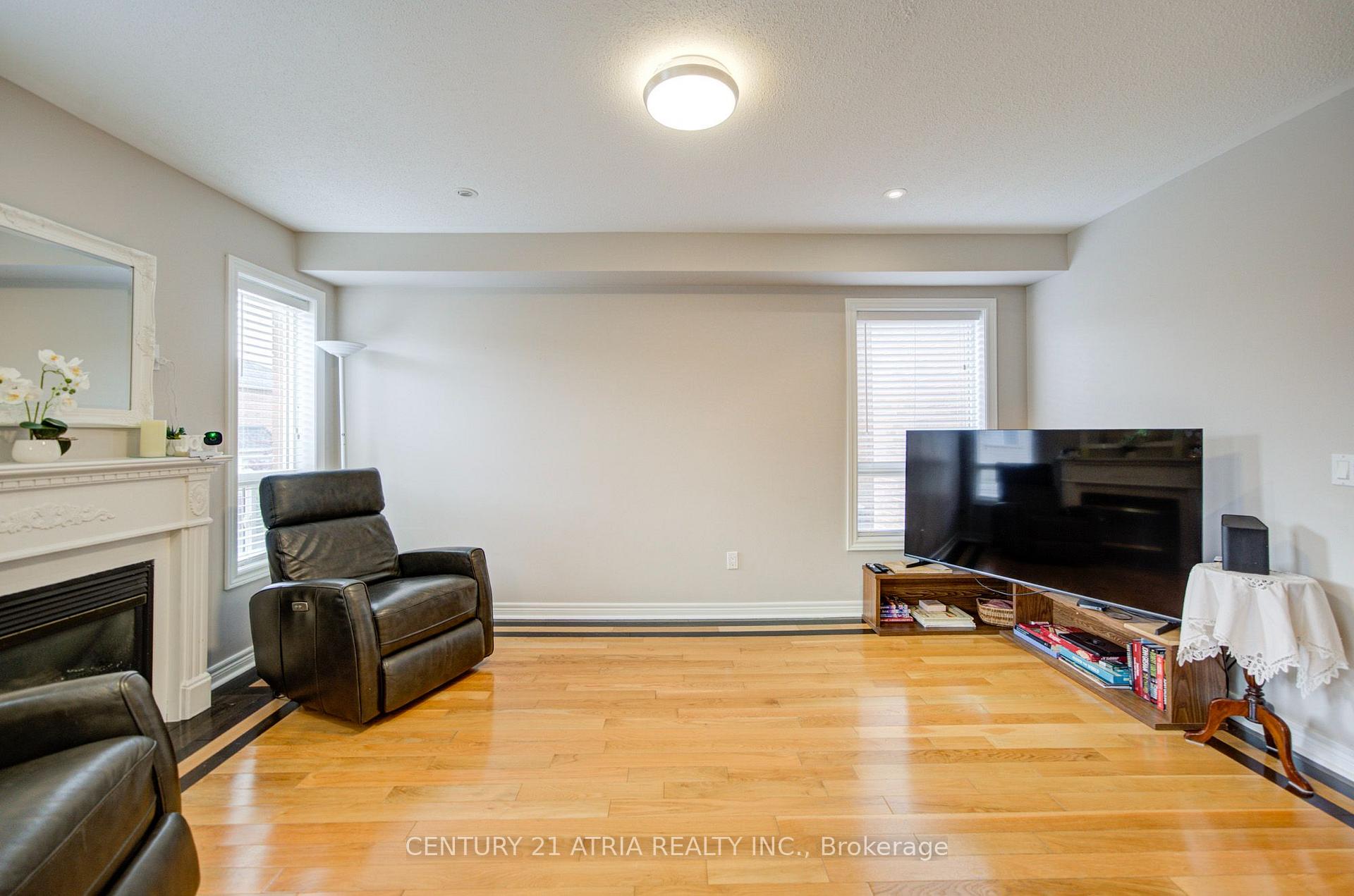 Photo 18 of 24 William Grant Road, Markham, Greensborough — HOMEH