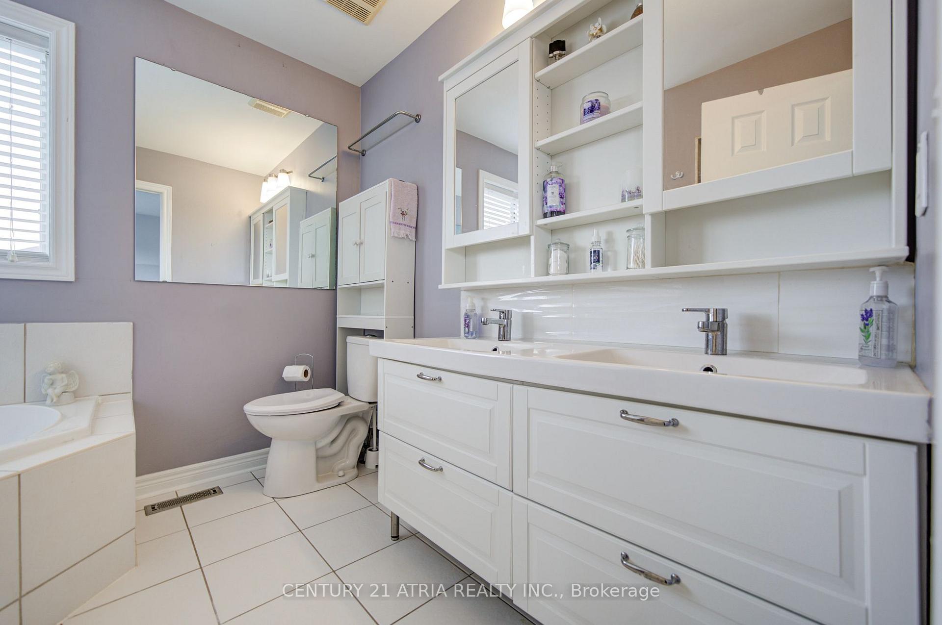 Photo 36 of 24 William Grant Road, Markham, Greensborough — HOMEH