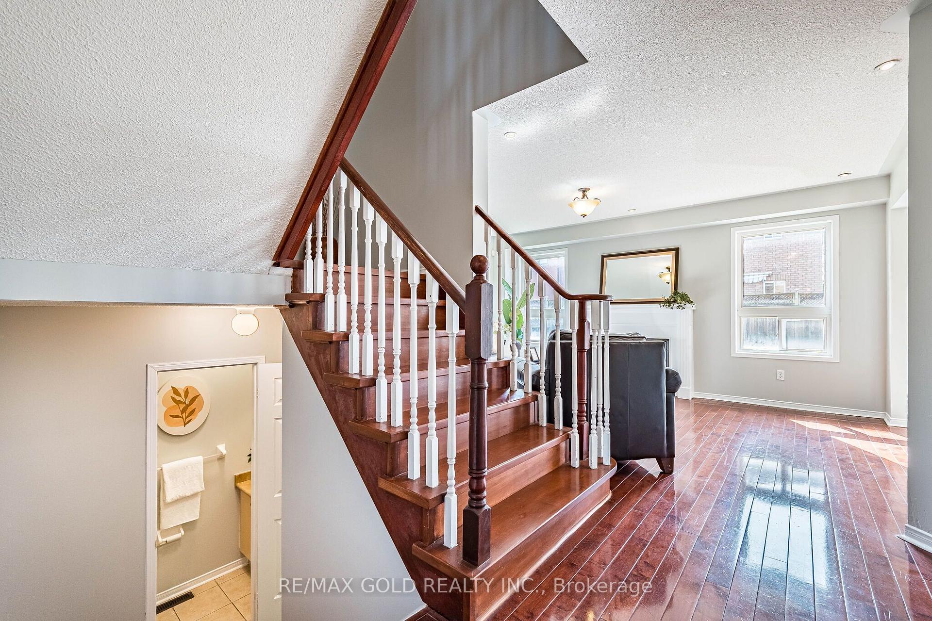 Photo 9 of 77 Schooner Drive, Brampton, Fletcher's Meadow — HOMEH