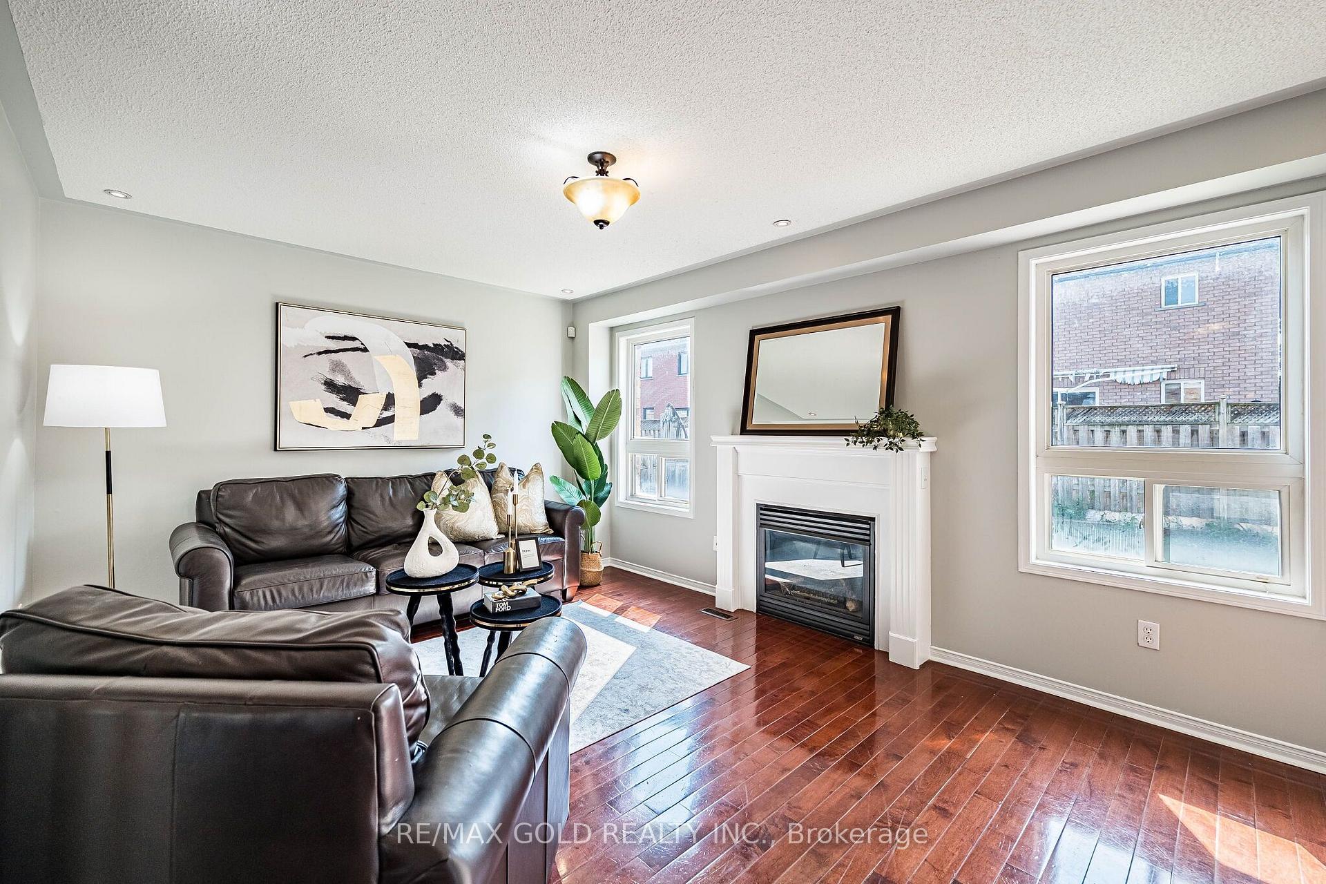 Photo 11 of 77 Schooner Drive, Brampton, Fletcher's Meadow — HOMEH