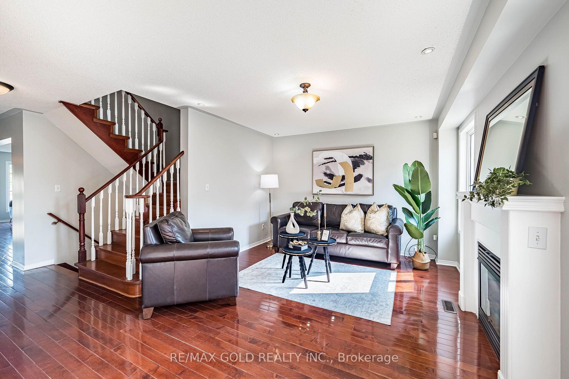 Photo 12 of 77 Schooner Drive, Brampton, Fletcher's Meadow — HOMEH