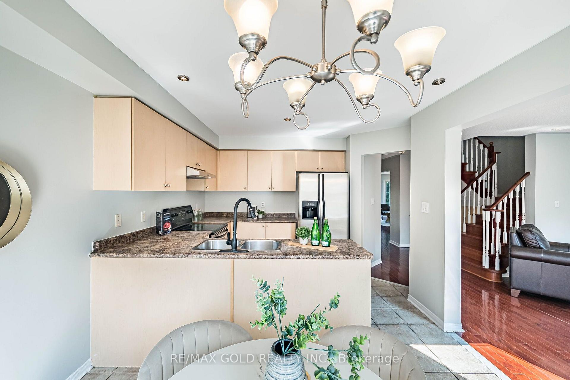 Photo 14 of 77 Schooner Drive, Brampton, Fletcher's Meadow — HOMEH